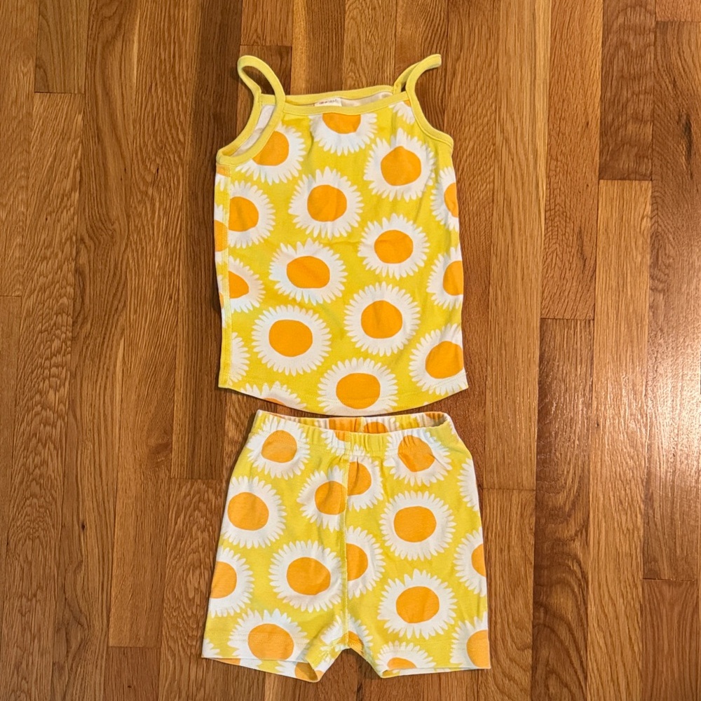 Hanna Andersson Yellow and White Flowered Pajama Set
